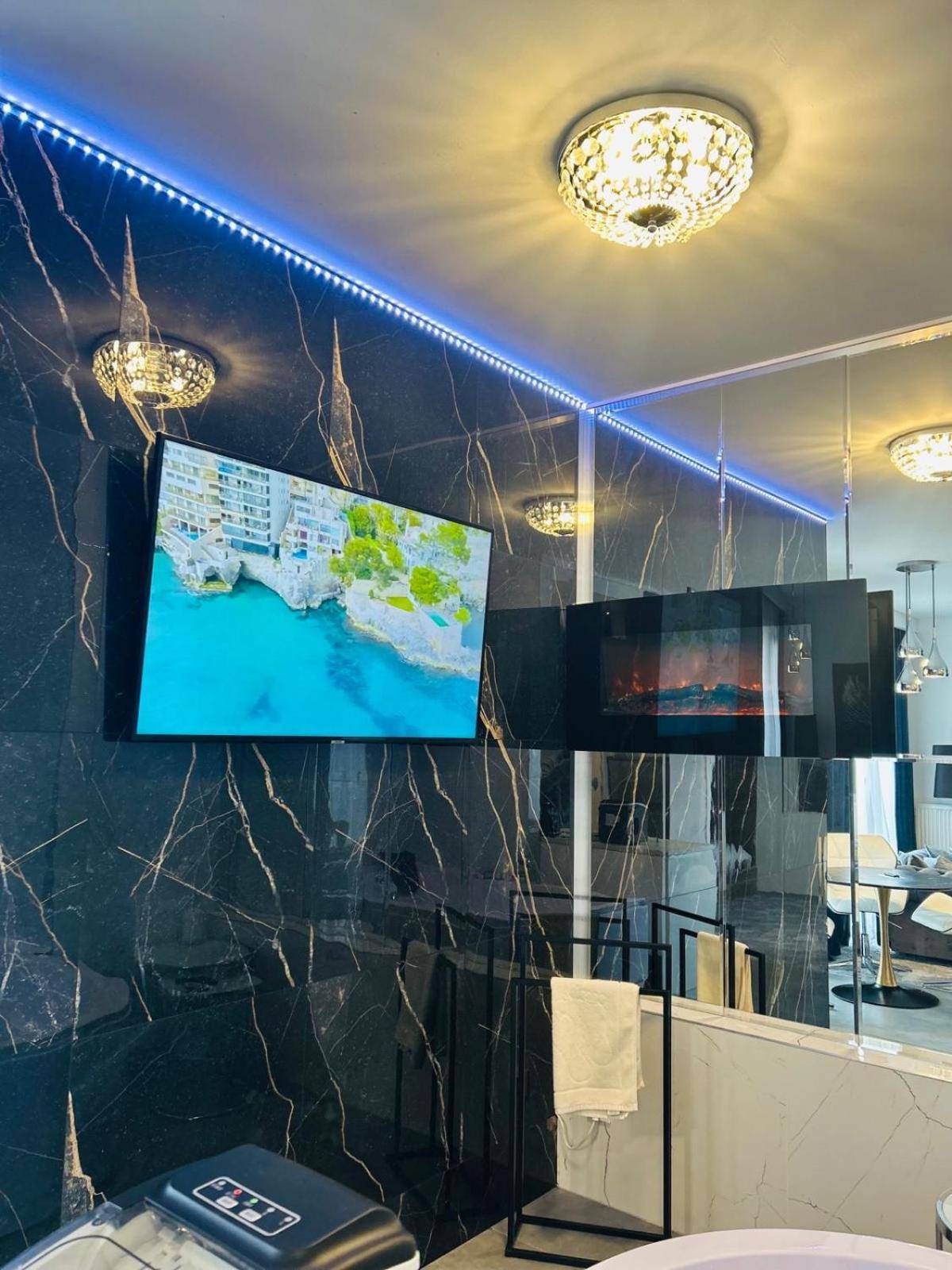 Jacuzzi Glass-House Central Station Krakow Ngoại thất bức ảnh